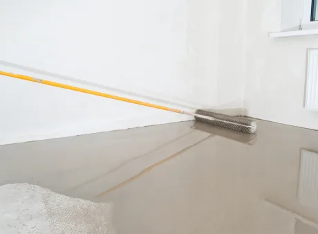 Kann man Gussboden selbst verlegen?